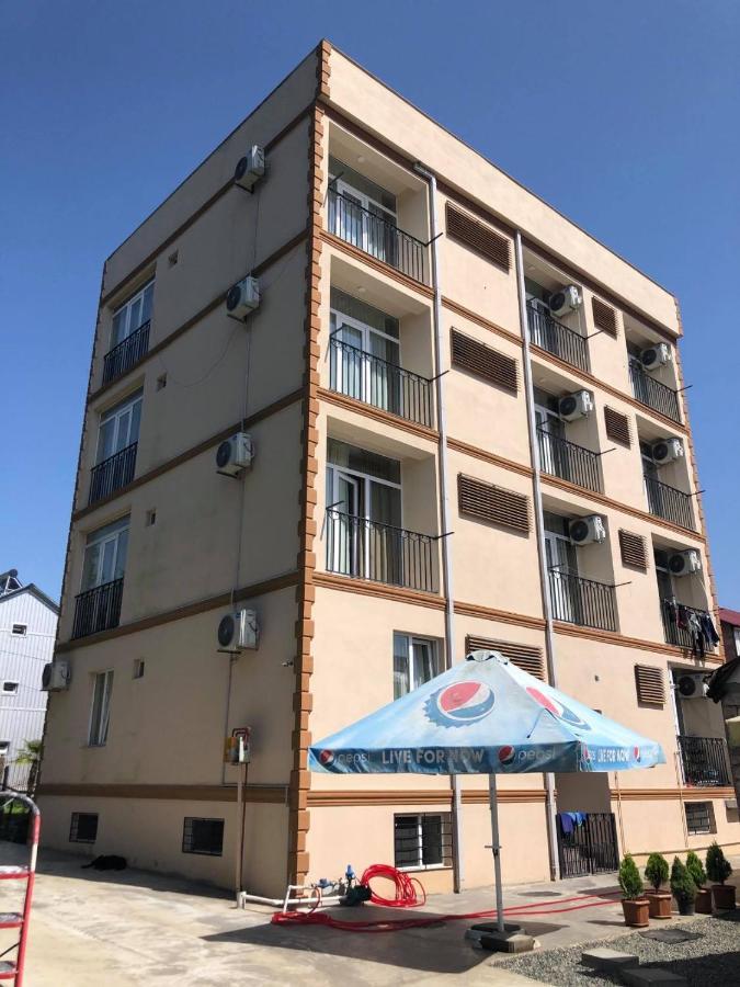Chaki Hotel يوريكي المظهر الخارجي الصورة