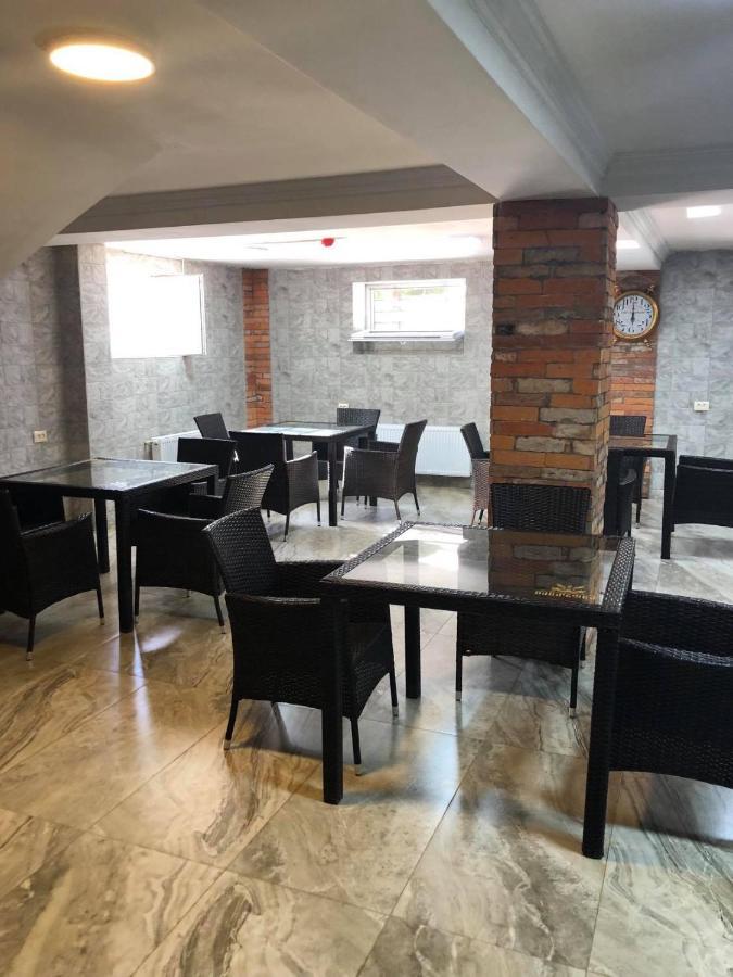 Chaki Hotel يوريكي المظهر الخارجي الصورة