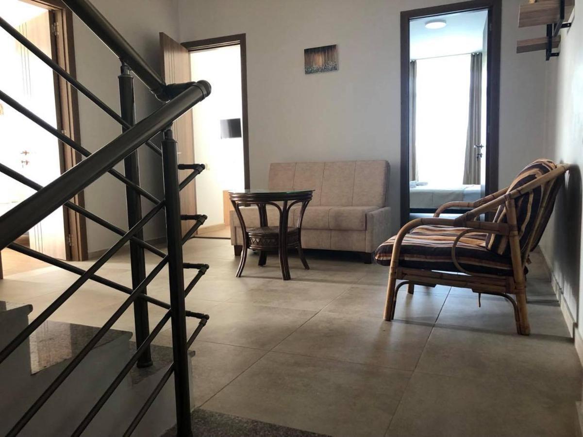 Chaki Hotel يوريكي المظهر الخارجي الصورة